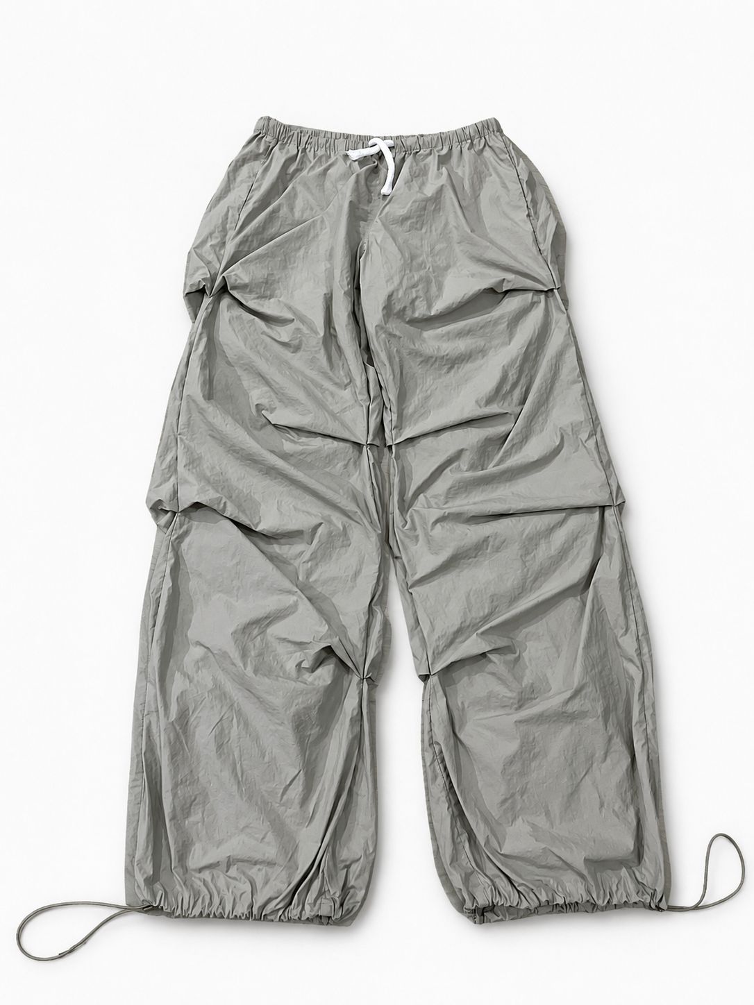 Ultra-baggy, oversized technical parachute pants