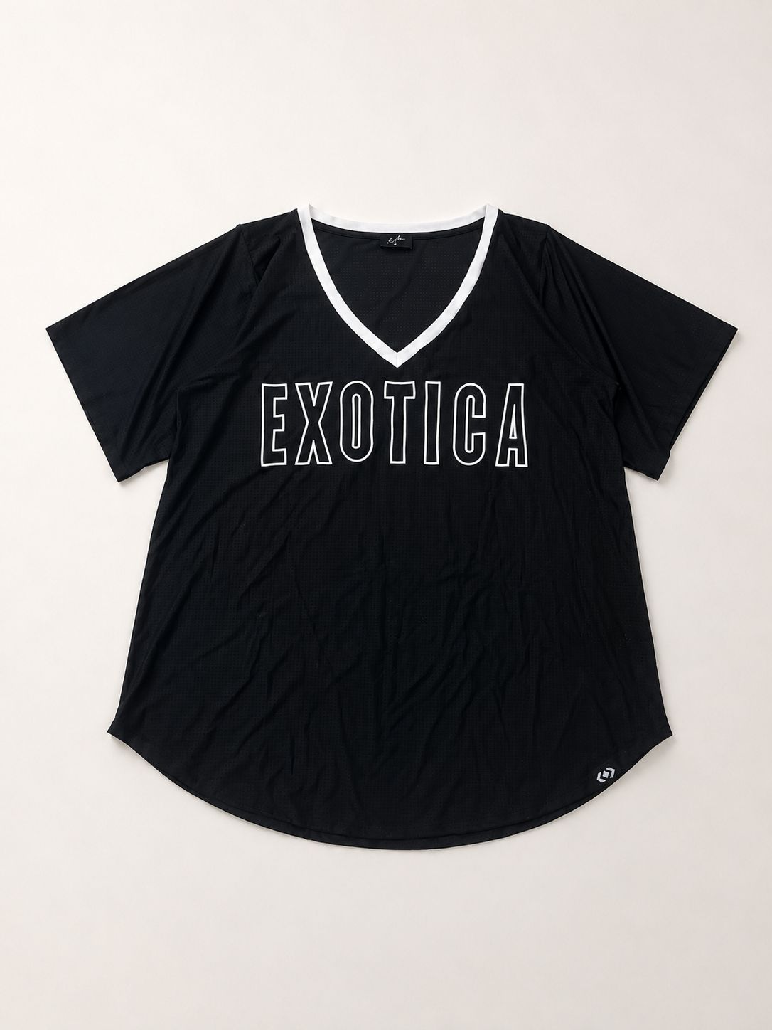 Black basketball-style mesh activewear t-shirt
