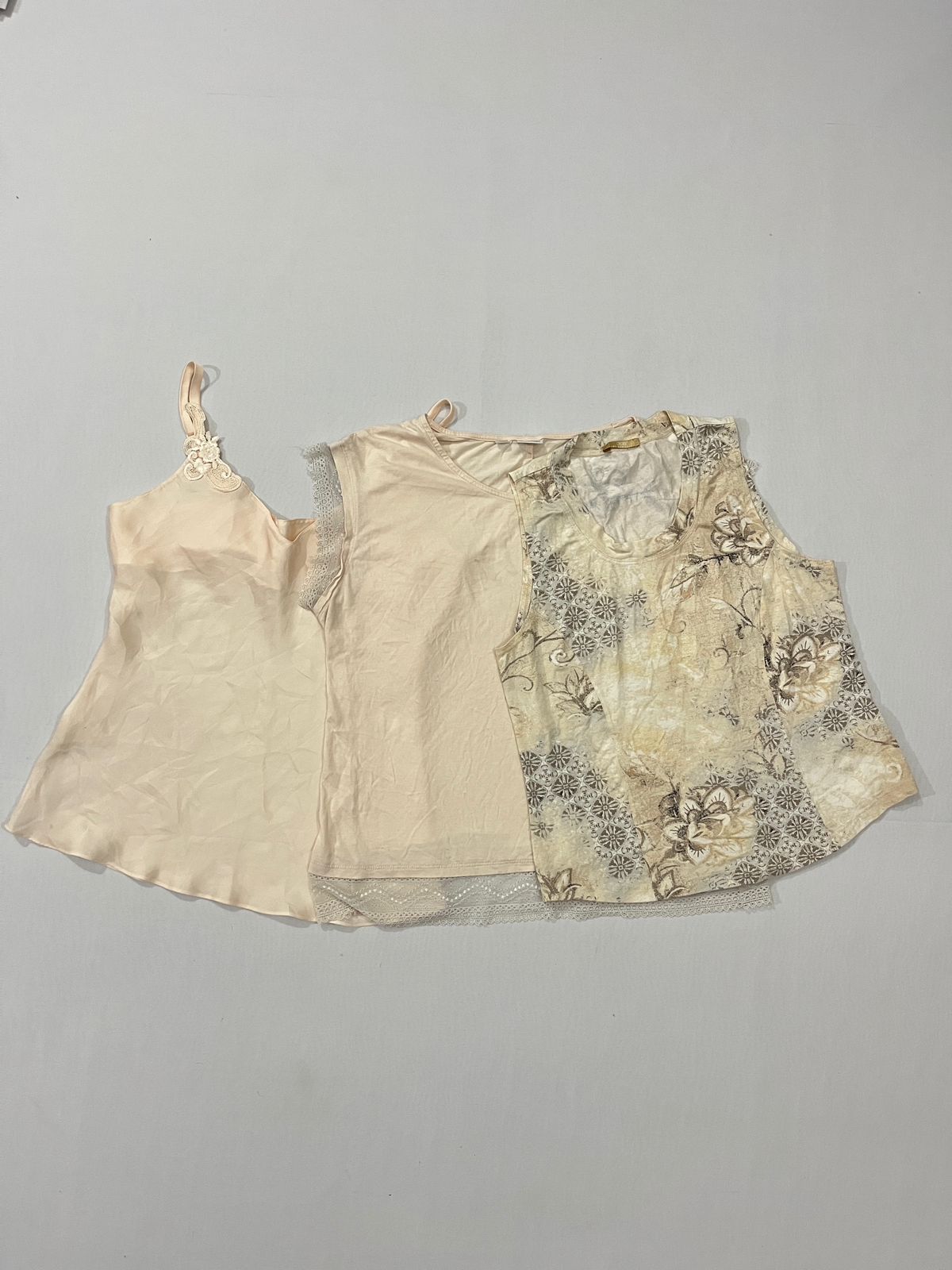 Combo offer three-piece collection of women’s sleeveless