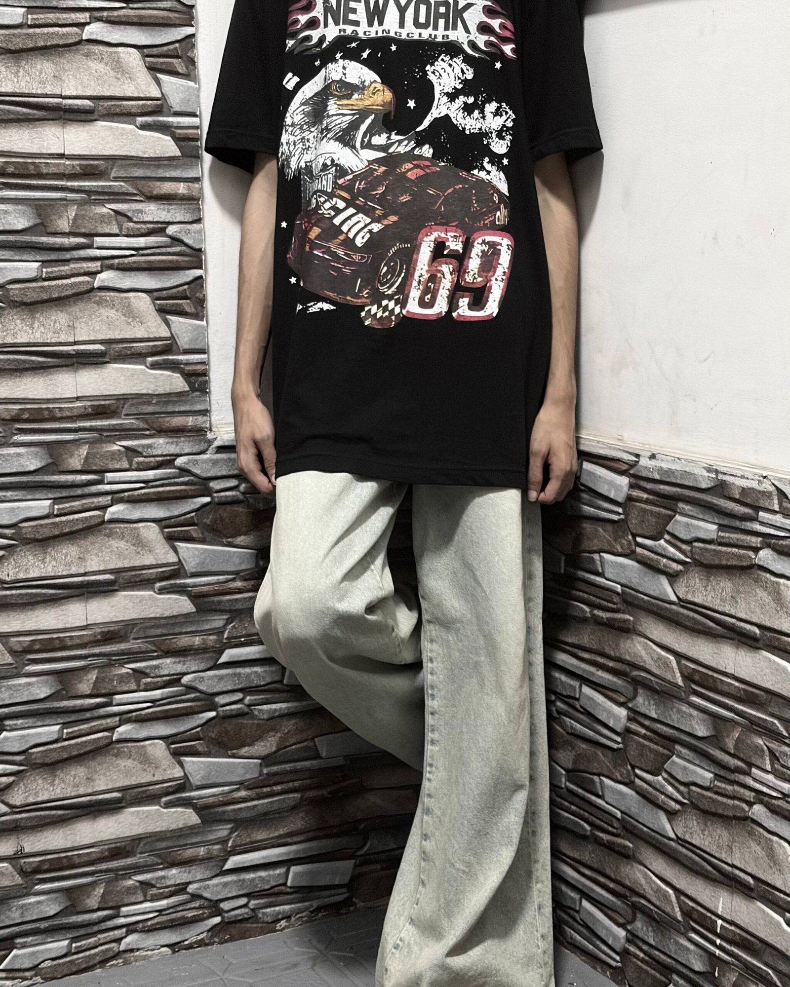 BLACK VINTAGE TEE